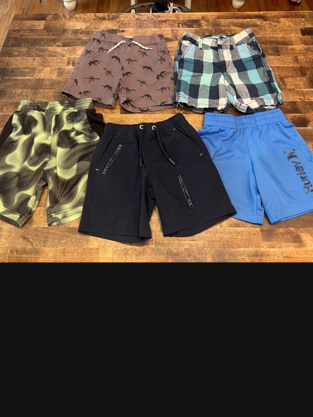 Bundle of 5 pairs boys shorts size 4T Hurley, cat & jack, gap, free planet